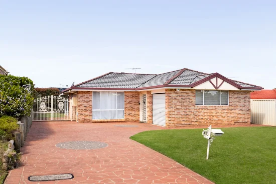 10 Baynton Place, St Helens Park, NSW 2560