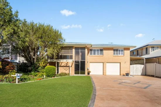 10 Beach Court, Victoria Point, Qld 4165