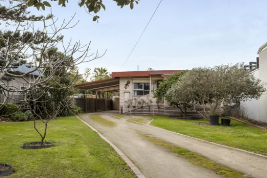 10 Beach Grove, Seaford, Vic 3198