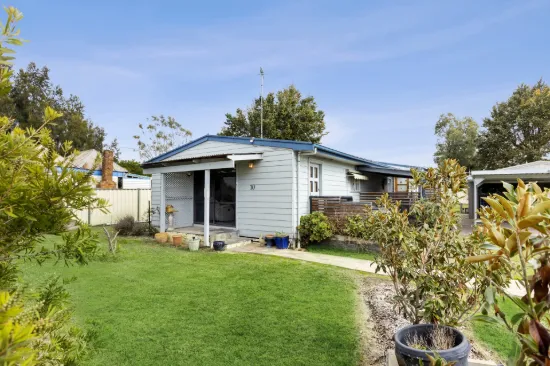 10 Beckwith Street, Clunes, Vic 3370