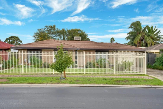 10 Bermudez Crescent, Paralowie SA 5108 - For Rent