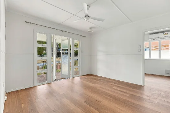 10 Bird St, Bundamba, Qld 4304