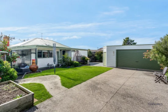 10 Boronia Street, Newcomb, Vic 3219