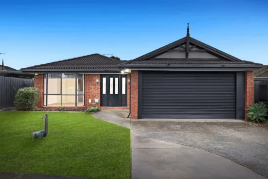 10 Bradley Way, Cranbourne West VIC 3977-Image