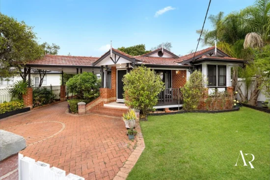 10 Brallos Ave, Holsworthy, NSW 2173