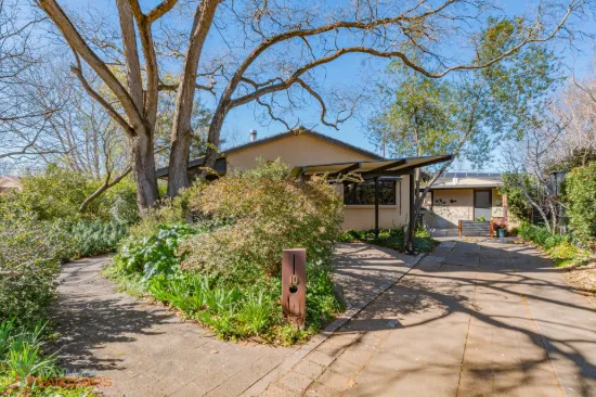 10 Bray Place, Curtin, ACT 2605