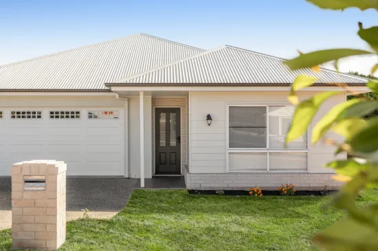 10 Bromley Court, Highfields, Qld 4352