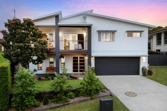 10 Buncrana Terrace, Banora Point, NSW 2486