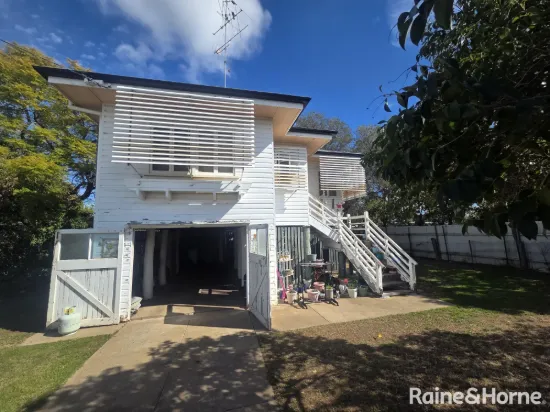 10 Burns Street, Texas, Qld 4385