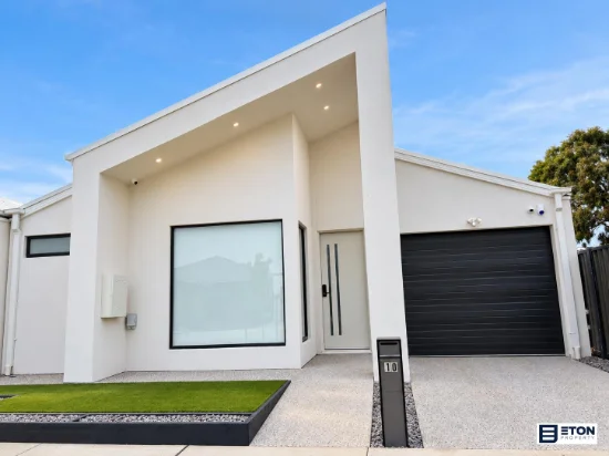 10 Burrawang Loop, Mickleham, Vic 3064 - For Rent