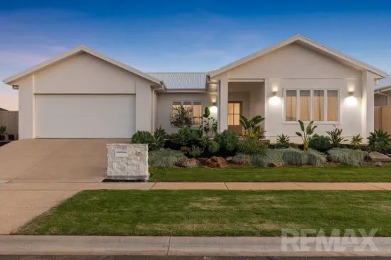 10 Burt Street, Gobbagombalin, NSW 2650