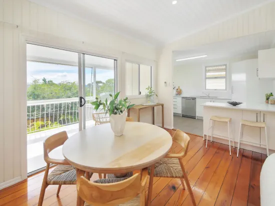 10 Cairns Street, Red Hill, Qld 4059