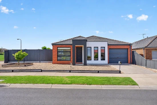 10 Caitlyn Drive, Harkness, Vic 3337