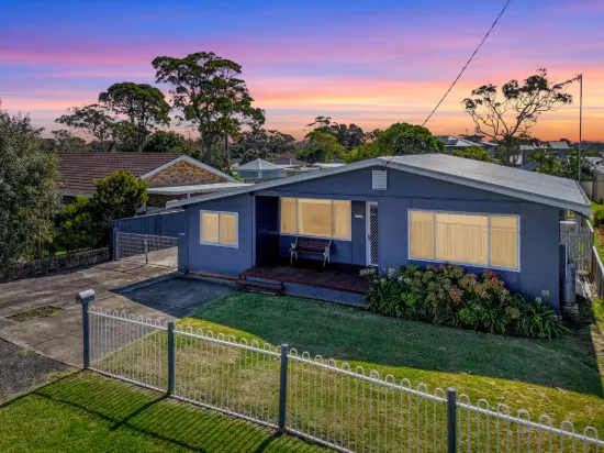 10 Carlton Crescent, Culburra Beach, NSW 2540