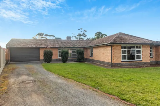 10 Carpenter Cl, Morphett Vale, SA 5162