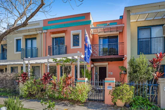 10 Centennial Drive, Campbelltown, NSW 2560