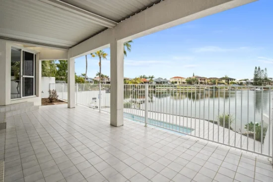 10 Charolais Crescent, Benowa Waters QLD 4217-Image