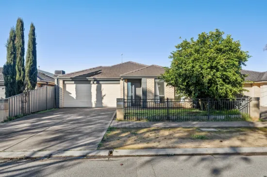 10 Chateau Avenue, Andrews Farm, SA 5114