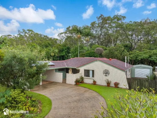 10 Chestnut Crescent, Victoria Point, Qld 4165