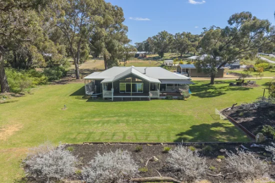 10 Chilli Glade, Two Rocks, WA 6037