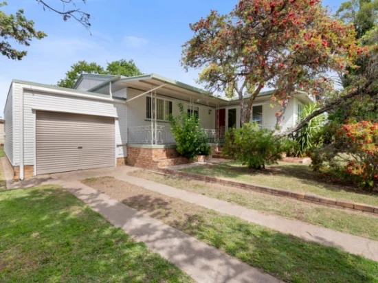 10 Clowes Crescent, Warwick, Qld 4370