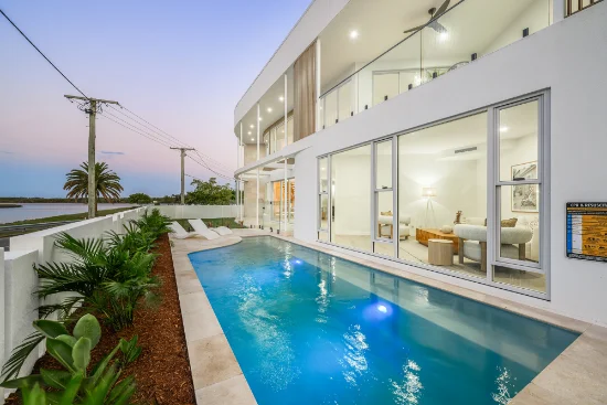 10 Crescent Ave, Hope Island, Qld 4212