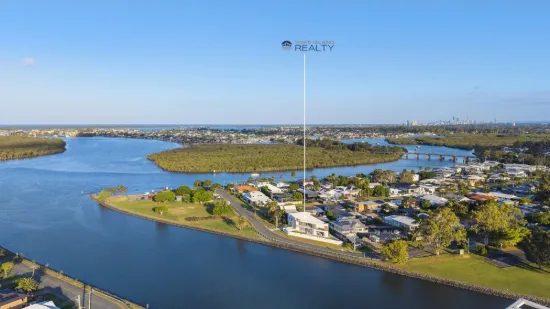 10 Crescent Avenue, Hope Island, Qld 4212