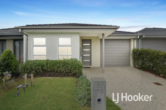 10 Diplomat Crescent, Cranbourne South, Vic 3977