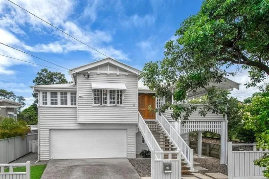 10 Dorrington Dr, Ashgrove, Qld 4060 - For Rent
