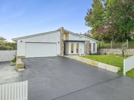 10 Douglas Road, Kurrajong Heights, NSW 2758