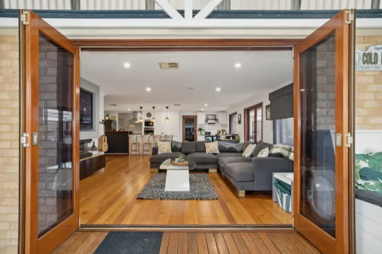 10 Dunmore Street, Secret Harbour, WA 6173