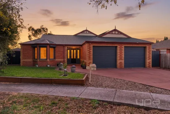 10 Dunrossil Court, Brookfield, Vic 3338