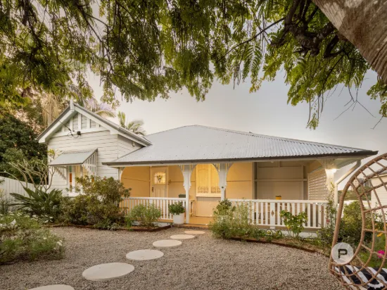 10 Ellerslie Crescent, Taringa, Qld 4068