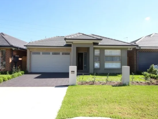 10 Empire Circuit, Penrith, NSW 2750