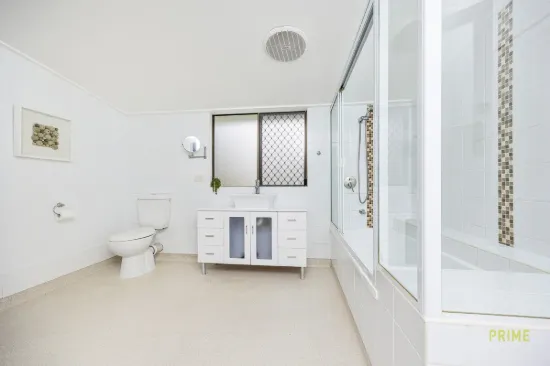 10 Esplanade, Point Vernon, Qld 4655-Image