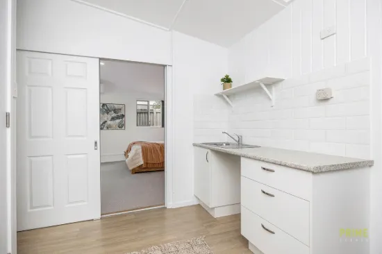 10 Esplanade, Point Vernon, Qld 4655-Image