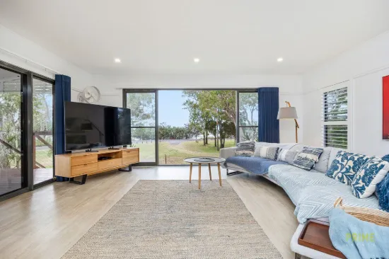 10 Esplanade, Point Vernon, Qld 4655-Image
