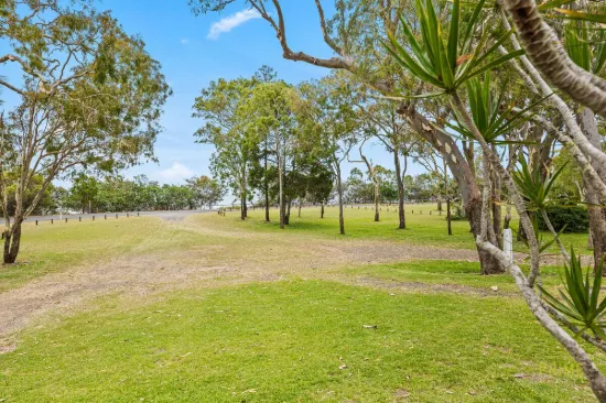 10 Esplanade, Point Vernon, Qld 4655-Image
