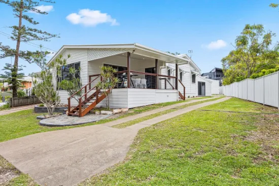 10 Esplanade, Point Vernon, Qld 4655-Image