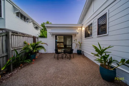 10 Esplanade, Point Vernon, Qld 4655-Image