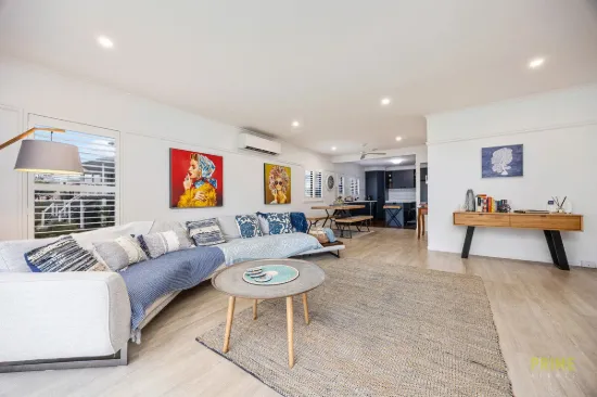 10 Esplanade, Point Vernon, Qld 4655-Image