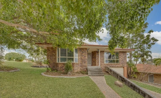10 Fairbairn Place, Clinton, Qld 4680