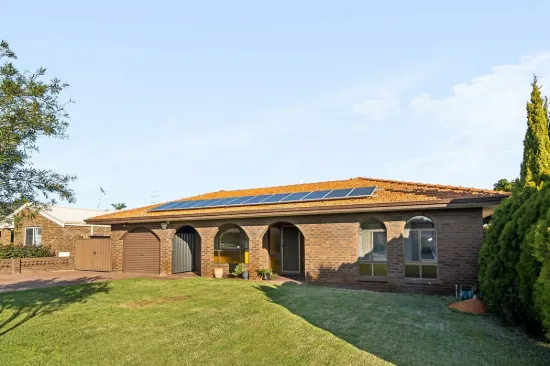 10 Farrell Place, Noranda, WA 6062