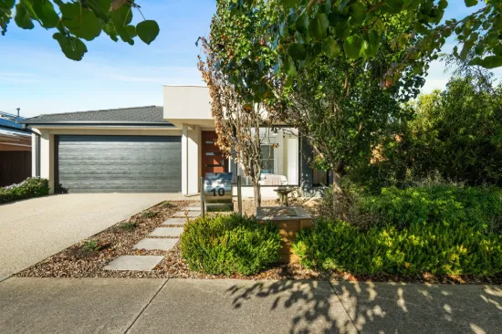 10 Flanagan Close, Armstrong Creek, Vic 3217