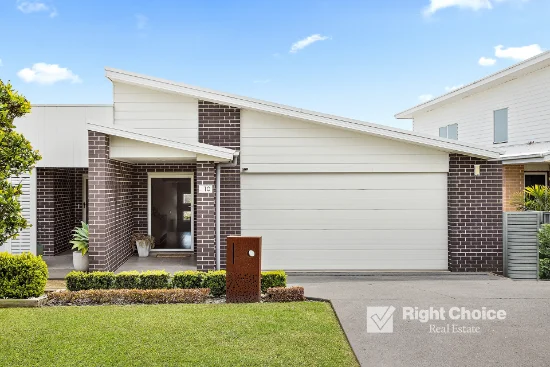 10 Foster Road, Flinders, NSW 2529