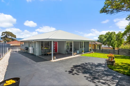 10 Freeman Parade, Mount Warrigal, NSW 2528