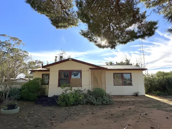 10 Gadd Avenue, Crystal Brook, SA 5523