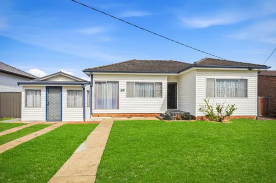 10 Gregory Avenue, Oxley Park, NSW 2760