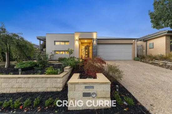 10 Hamish Ave, Pakenham, Vic 3810