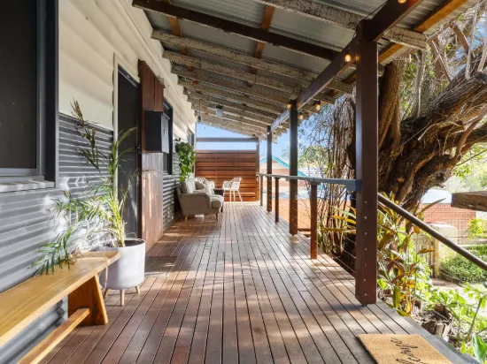 10 Harfoot Street, Willagee, WA 6156